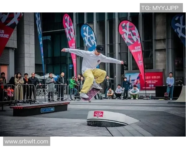 实时新闻深圳极限运动队在滑板精英赛中的精彩表现与状态分析